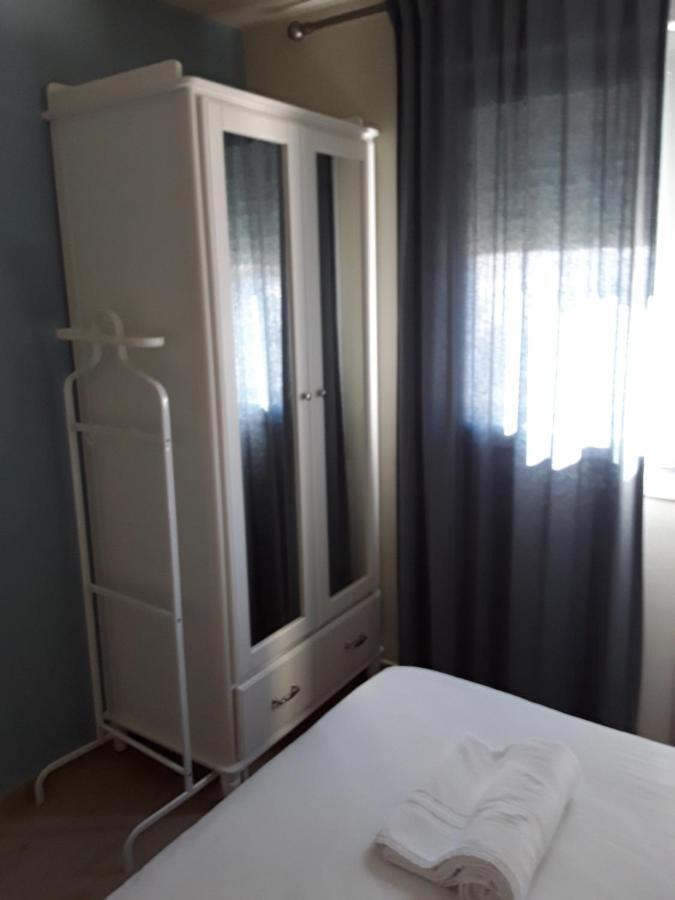 Punta Carnero Hostal อัลเฮซิราส ภายนอก รูปภาพ