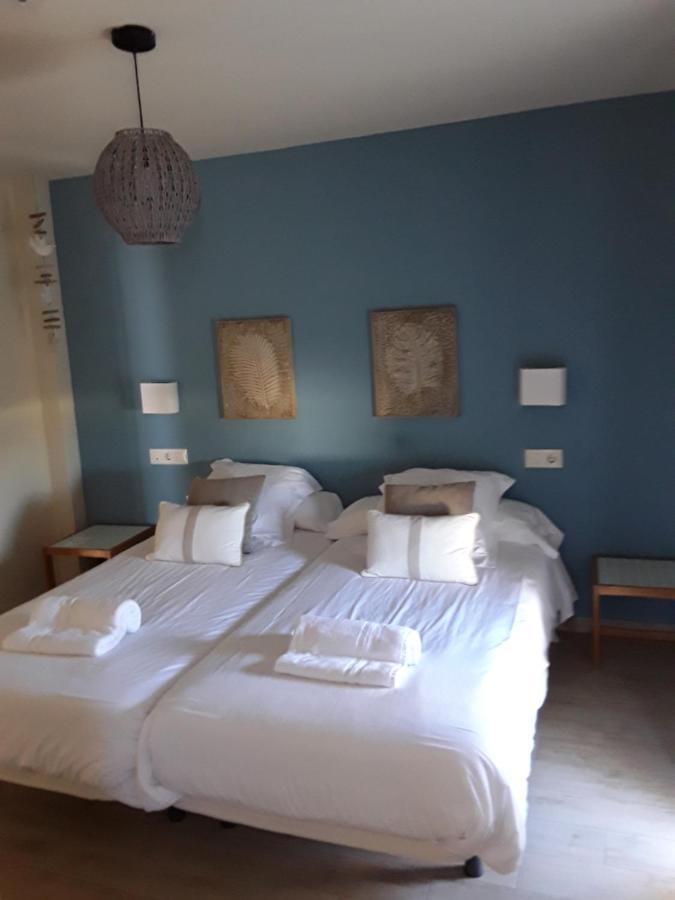 Punta Carnero Hostal อัลเฮซิราส ภายนอก รูปภาพ