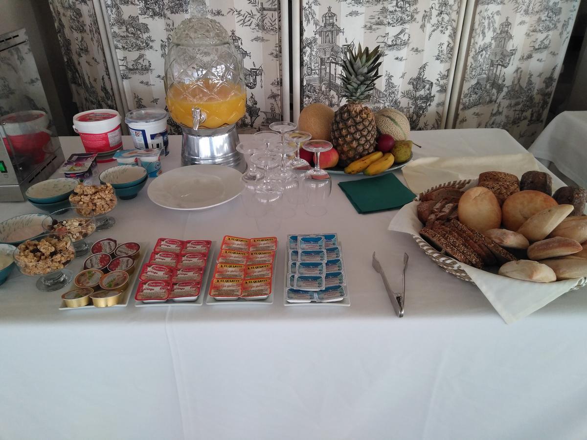 Punta Carnero Hostal อัลเฮซิราส ภายนอก รูปภาพ