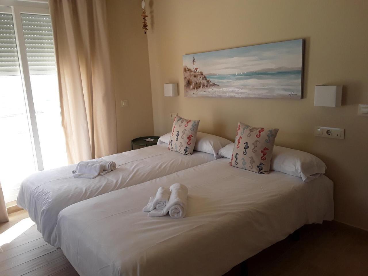 Punta Carnero Hostal อัลเฮซิราส ภายนอก รูปภาพ